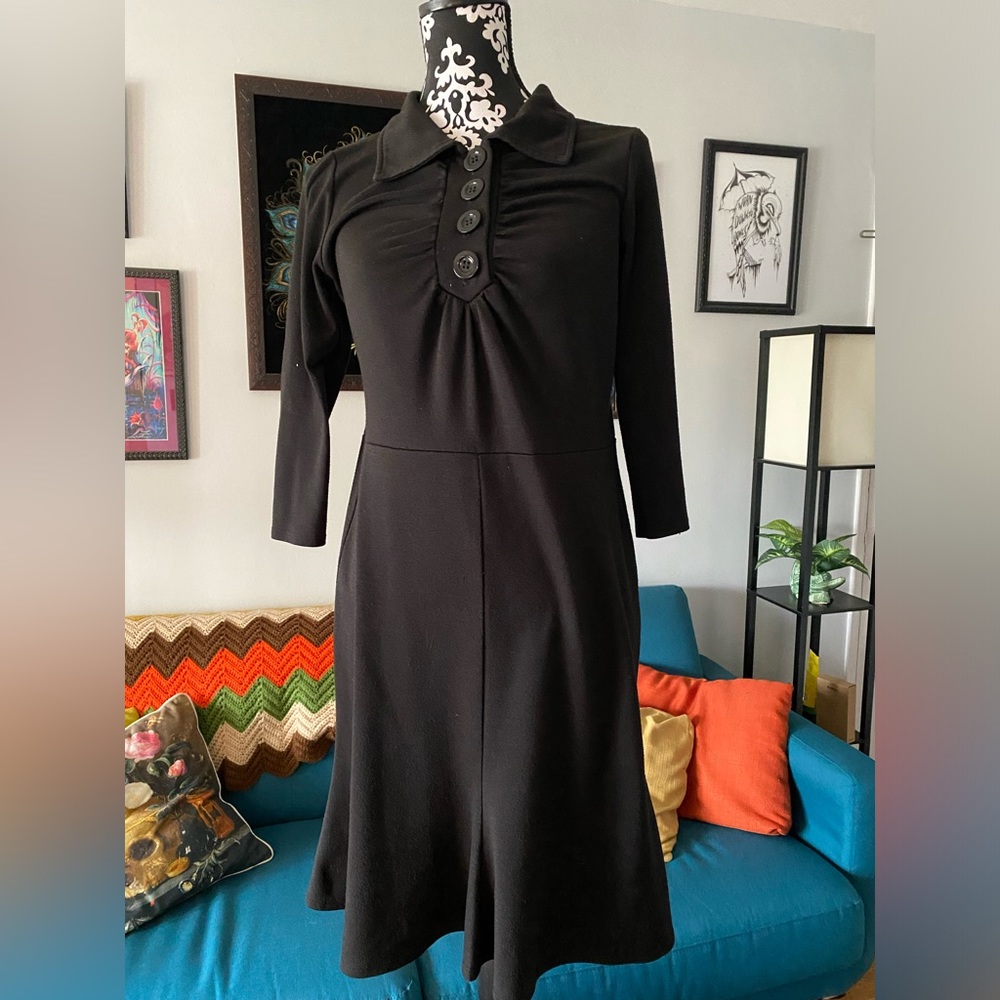 Half sleeve black dress